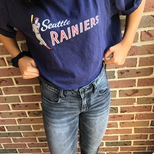 Cropped vintage baseball tee